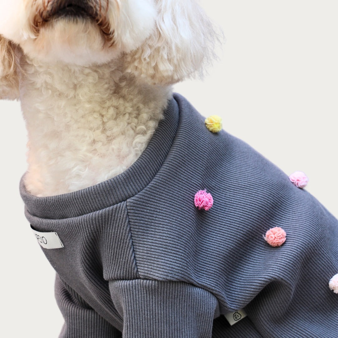 FUREND GREY POMPOM DOG T-SHIRT