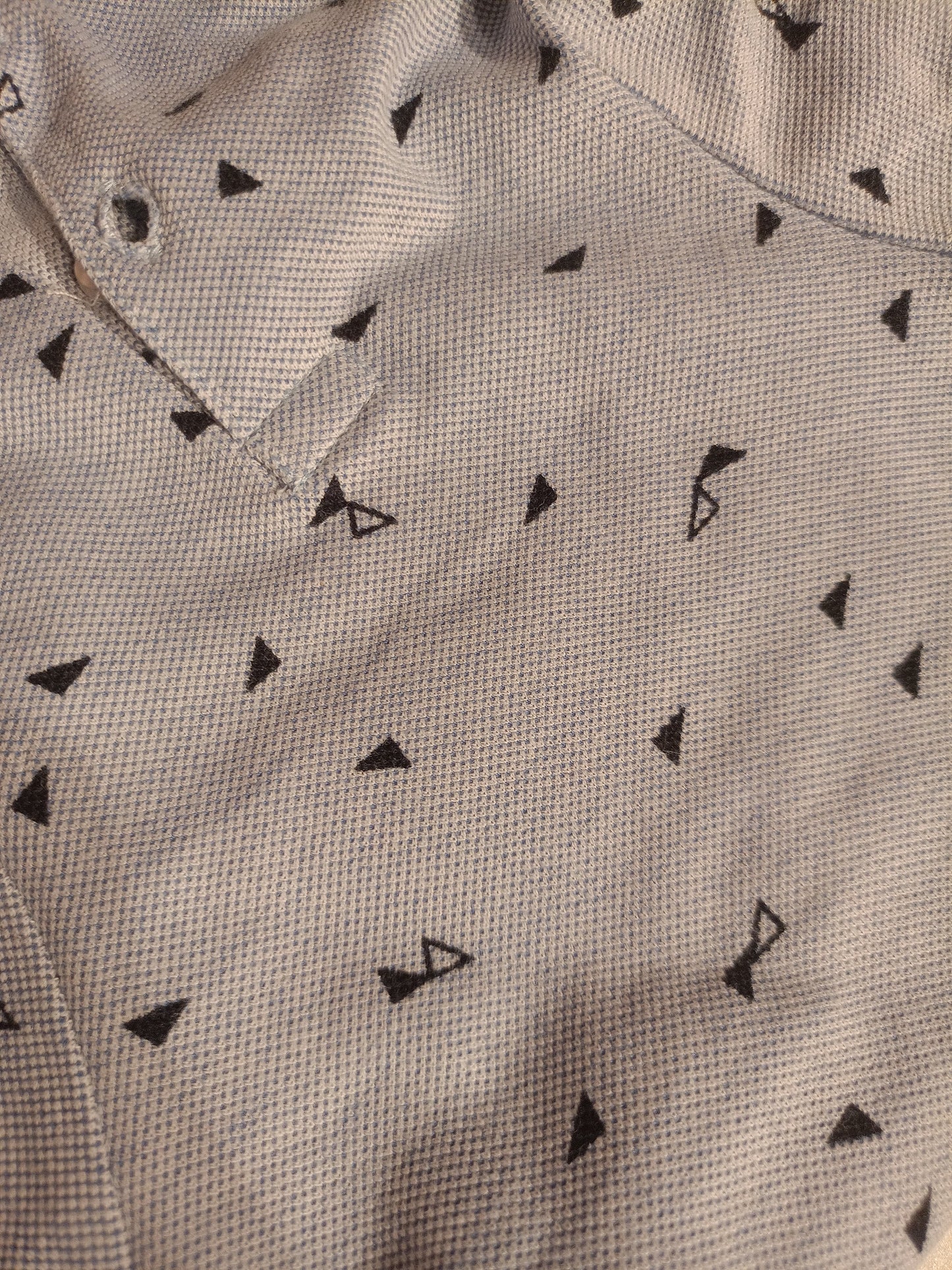 BLUE TRIANGLE PATTERNED DOG T-SHIRT